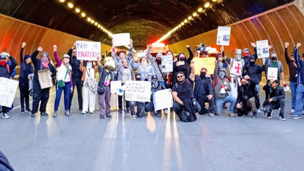 Manifestación.protesta-tarifazo-samuel-garcía-transporte-público-nuevo-león - Glen Facturero