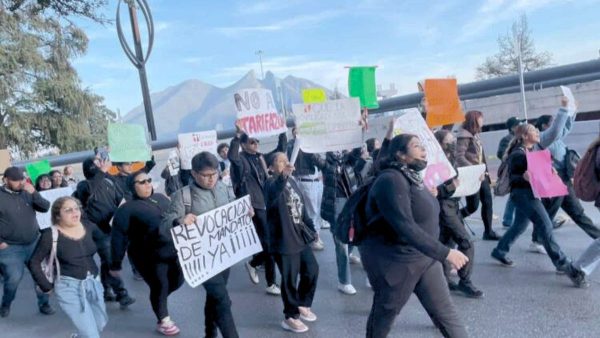 Manifestación-aumento-tarifa-transporte-público-nuevo-león