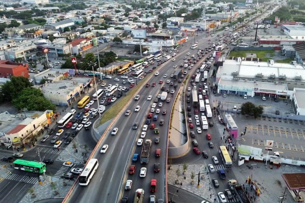 Av. Miguel Alemán. Cngestión vial. Metro