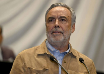 Diputado De Morena Acusa a Samuel García De “facturero”: “vamos Contra Él” - Glen Facturero Diputado De Morena Acusa a Samuel García De “facturero”: “vamos Contra Él” - Glen Facturero