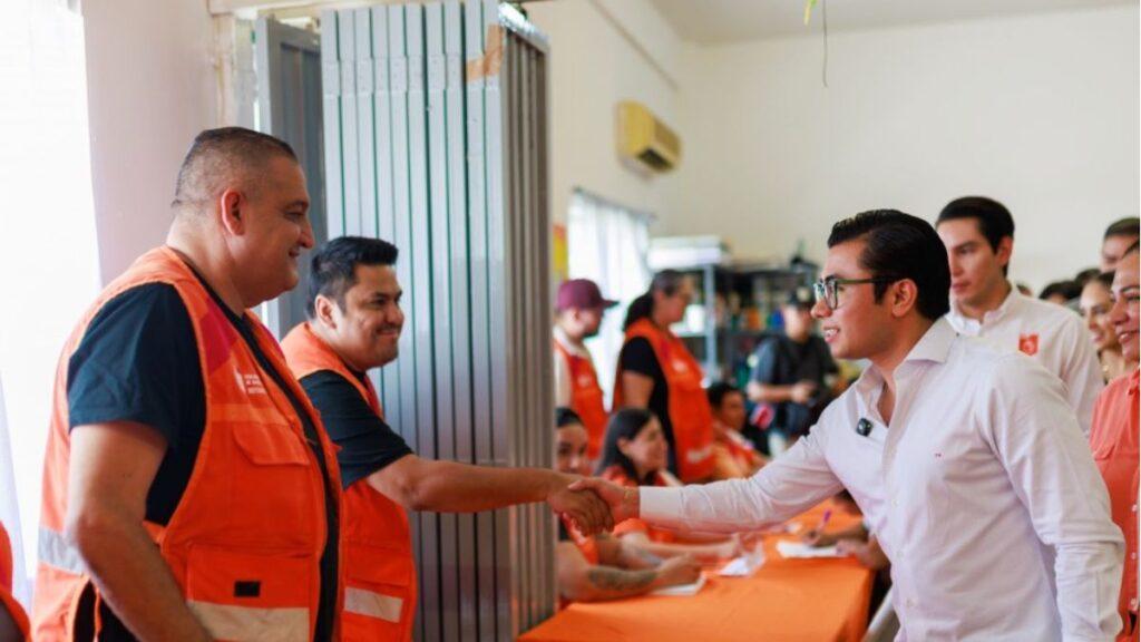 Empleados-por-contrato-acusaron-a-felix-arratia-por-falta-de-pago - Glen Facturero Talleres-de-oficios-en-centro-comunitarios-que-suspendieron-clases-por-falta-de-pago - Glen Facturero