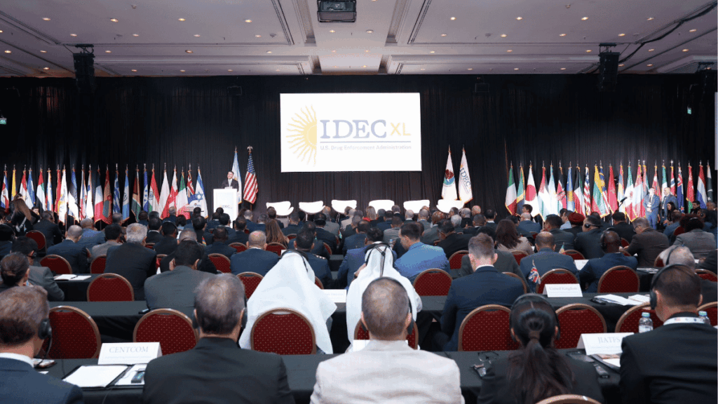 Dea Reconoce a Harfuch - Glen Facturero