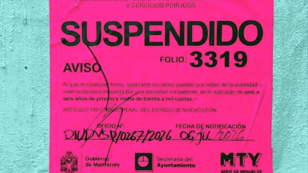 Letrero De Suspendido En El Puente De La Virgen - Glen Facturero - Glen Facturero
